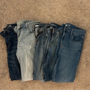 Lot of Old Navy skinny jeans